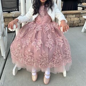 Girls formal dress in mauve- Size 8